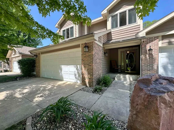 225 Emerald Meadows Dr, Arnolds Park, IA 51331