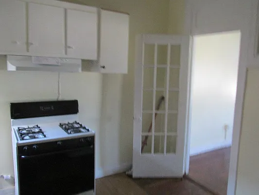 Rented by Windsor Homes Realty Corp | media 11