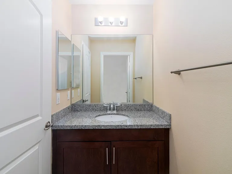 16114 Merrill Ave #4 — Photo 12