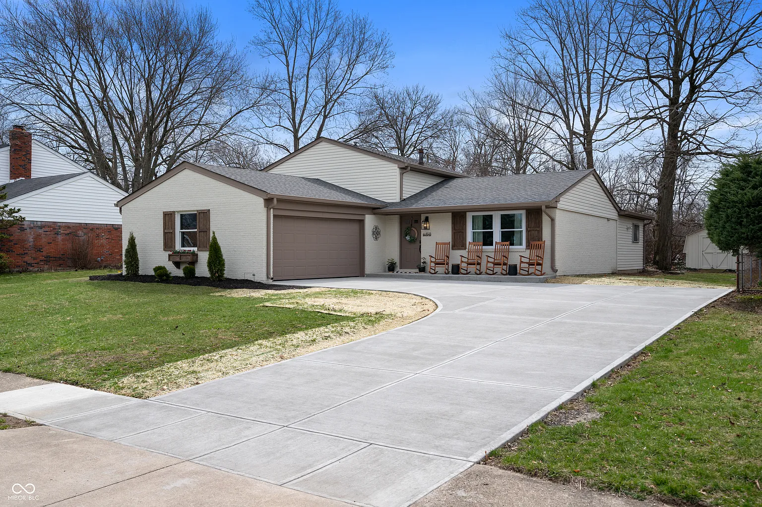 8325 Anemone Ln photo 1
