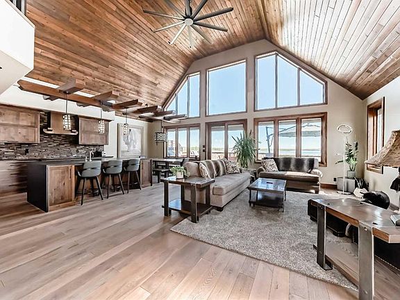 4th image of 40422 NE Range Road 10 #308