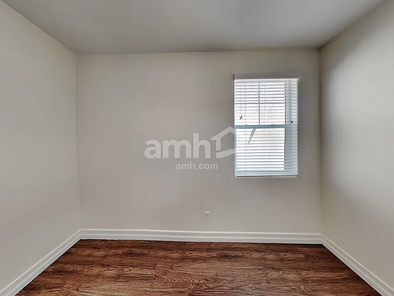 948 Nero Ave — Photo 13