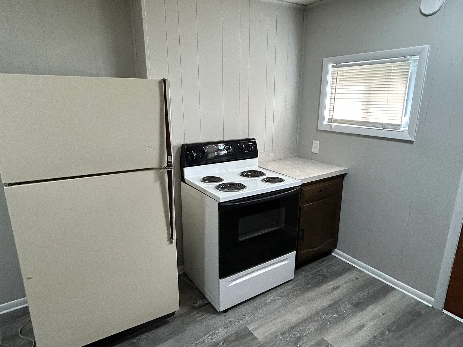 2 bed, 1124 sqft, $900 — Photo 3