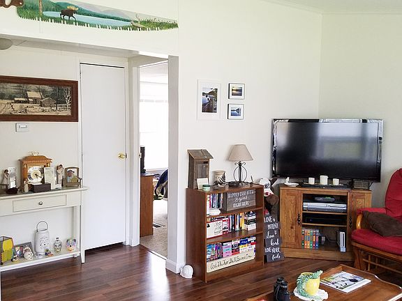 Livingroom into master