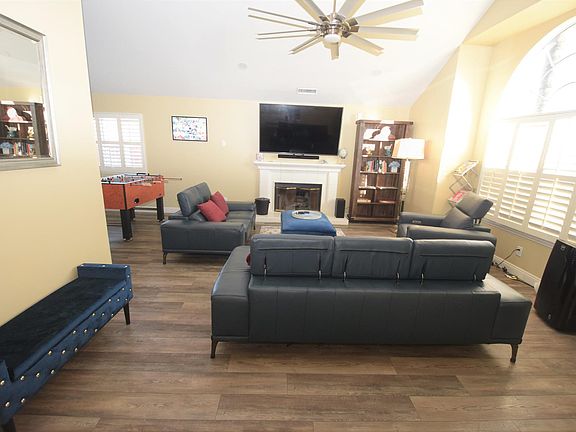2nd image of 2119 Vanita Pl