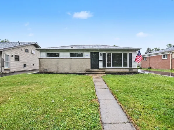 701 W Vermont St, Villa Park, IL 60181