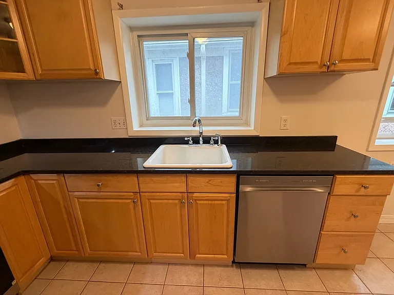 542 Richmond Ave #UPPER — Photo 15