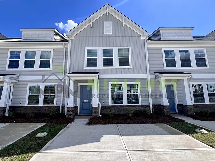 3086 Harborview Dr
