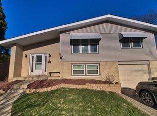 16447 Roy St, Oak Forest, IL