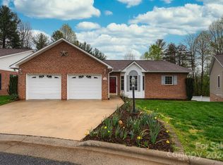 1257 Wexford Village Cir NE, Lenoir, NC 28645