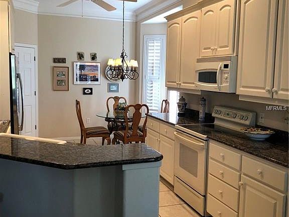 3rd image of 3345 Turnberry Dr