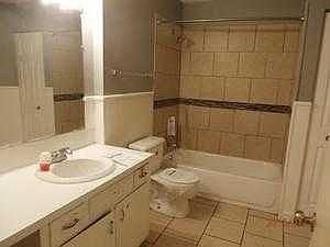 1st image of 712 Regina Ct