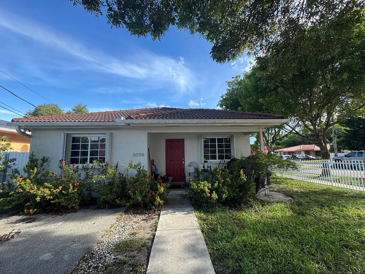 2 bed, 1200 sqft, $3,000 — Photo 2