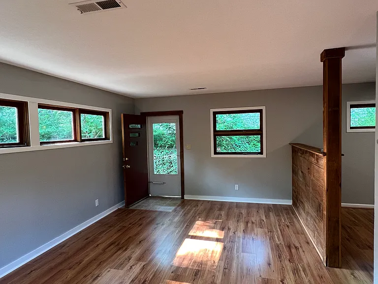 309 Valley Dr #B — Photo 2