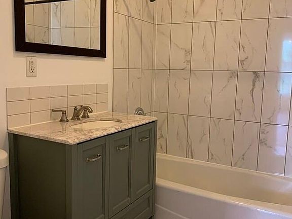4th image of 90-34 171st St #2