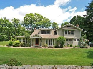 71 Tackora Trl, Ridgefield, CT 06877