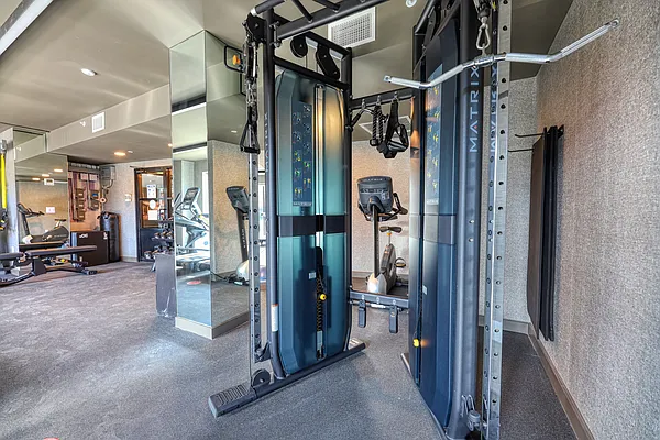 Rented by Sky View Parc Sales LLC | media 4