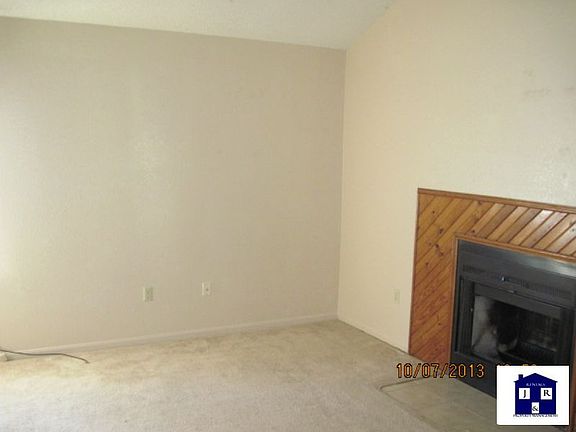 3rd image of 206 Blanket Dr