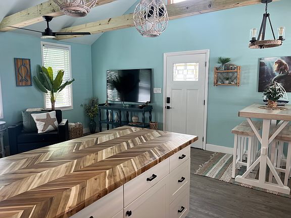 4th image of 1240 Georgia Ave
