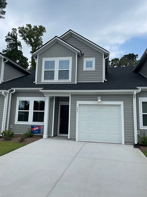 1st image of 129 Hoffman Park Dr