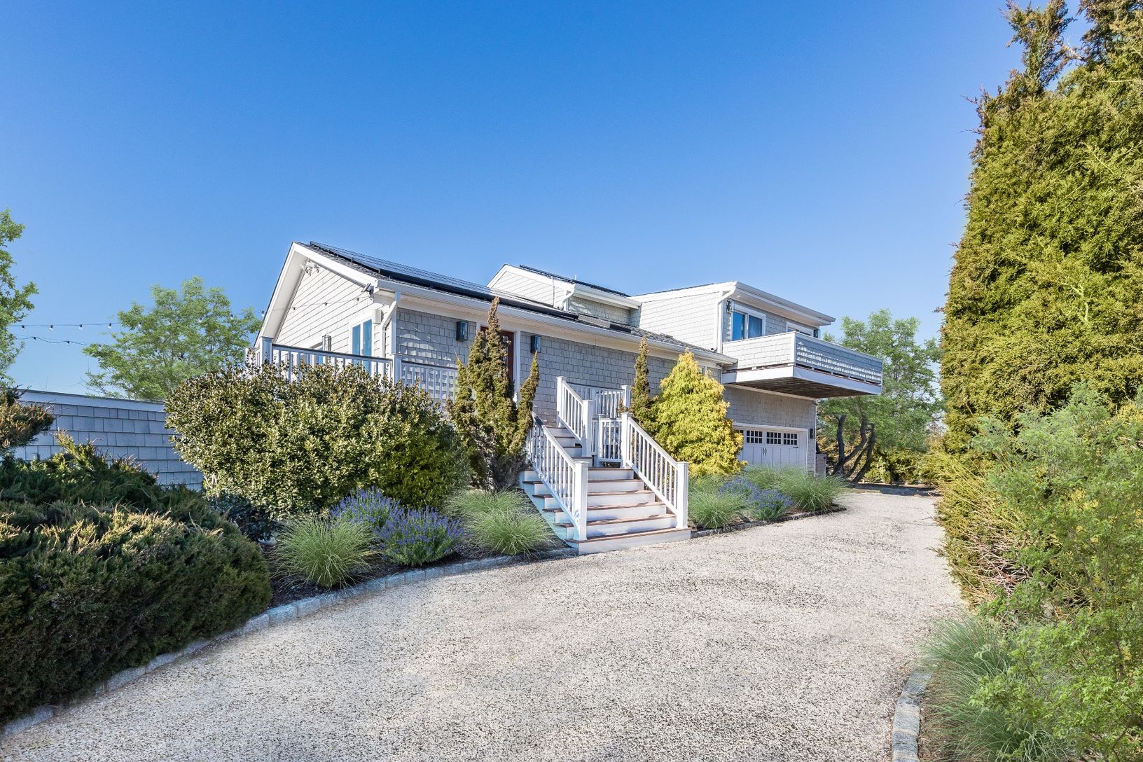 19 Sandgate Ln, Southampton, NY 11968 Out East