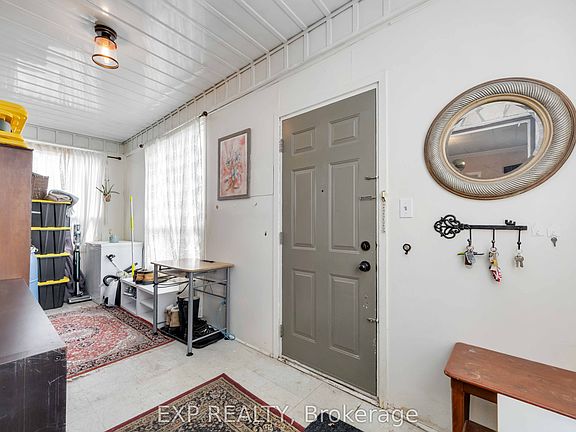 4th image of 39 Rowntree Ave