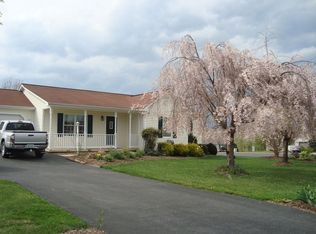 145 Iris Dr, Waynesboro, VA 22980