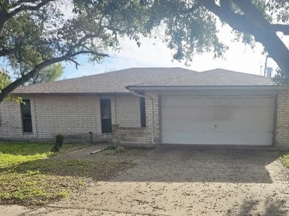 4961 Shadowbend Dr, Corpus Christi, TX 78413