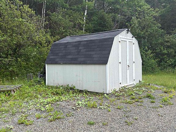 3rd image of 4367 Highway 105
