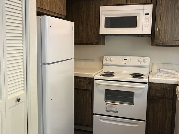 3rd image of 4627 34th St Unit 03
