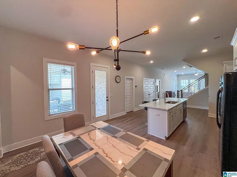 4740 Arden Way — Photo 10