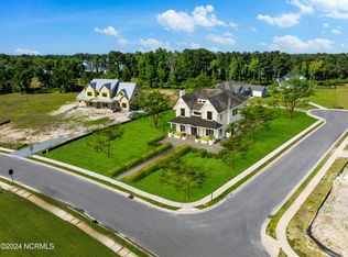 50 W Scarborough Ct, Hampstead, NC 28443