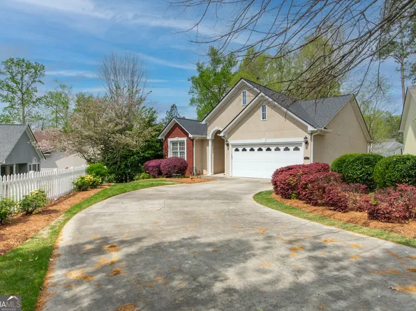 10 Downing Ct, Newnan, GA 30265
