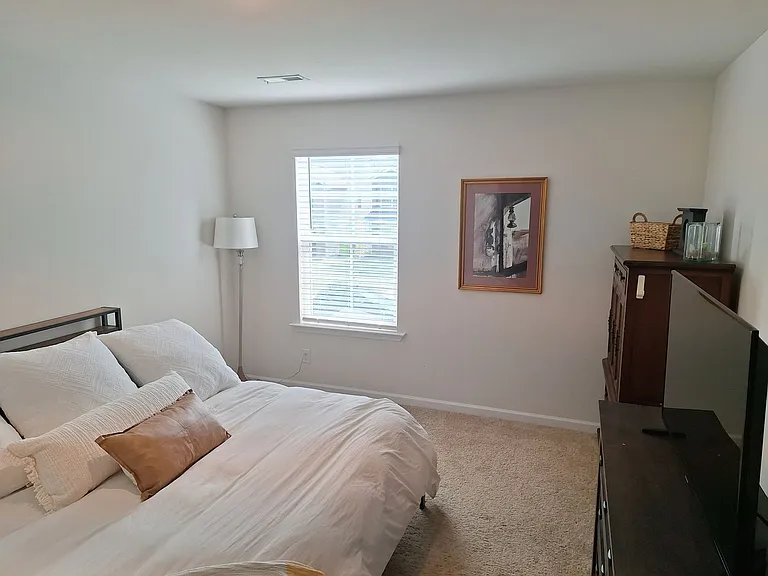 205 Dunham Rd — Photo 39
