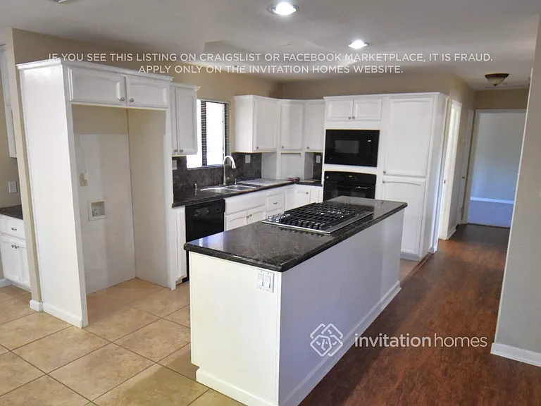 6900 Pin Oak Ct — Photo 3
