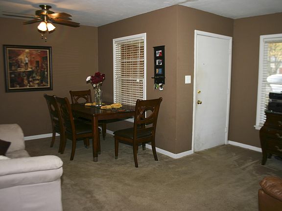 Living Room/Dining Room