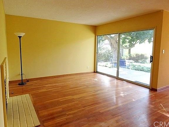5th image of 26727 Basswood Ave