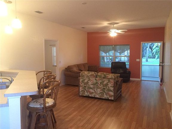 5th image of 1607 Red Oak Ln