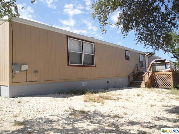 4th image of 410 Tamarack Dr