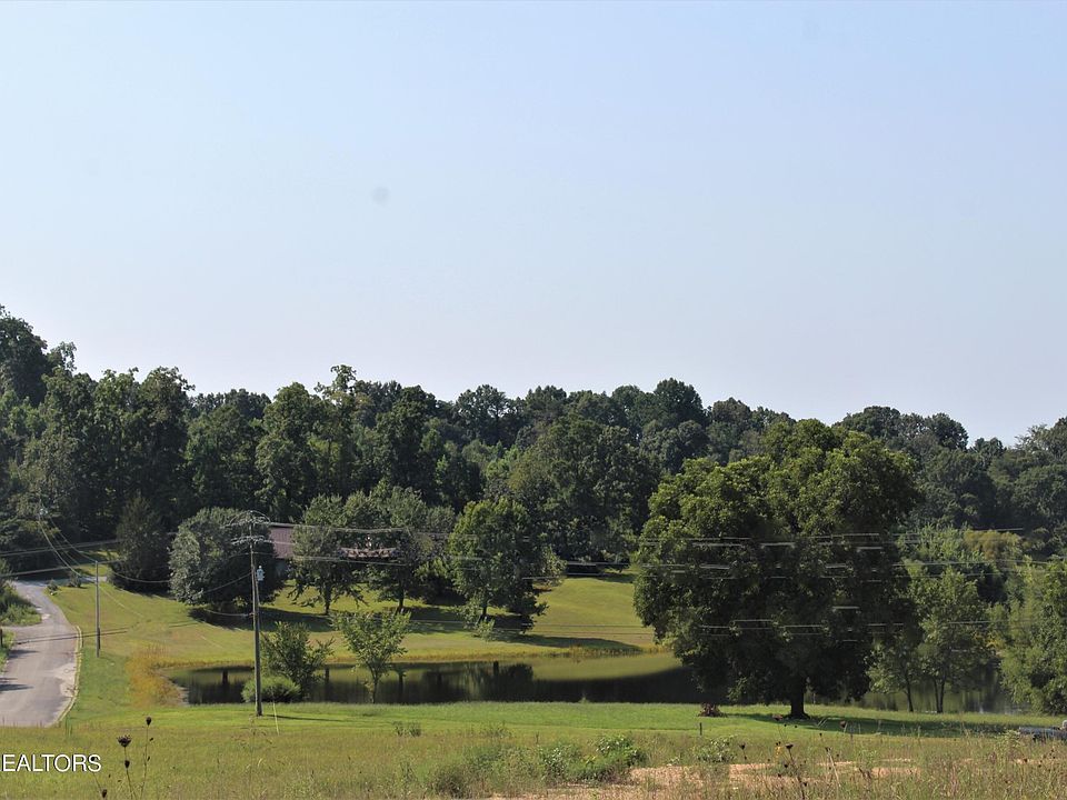 2nd image of 372 Oakland Rd #7
