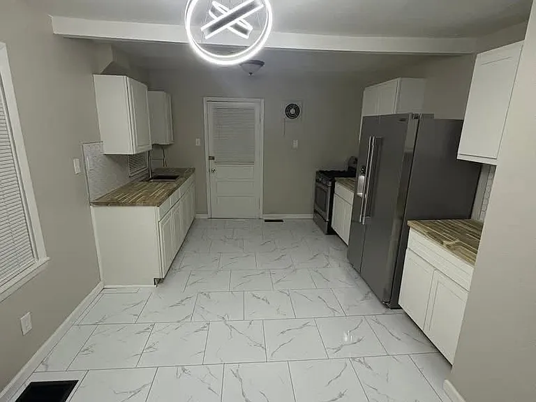 10185 Winkler Dr — Photo 11