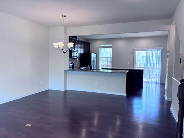 6025 Kentworth Dr — Photo 9