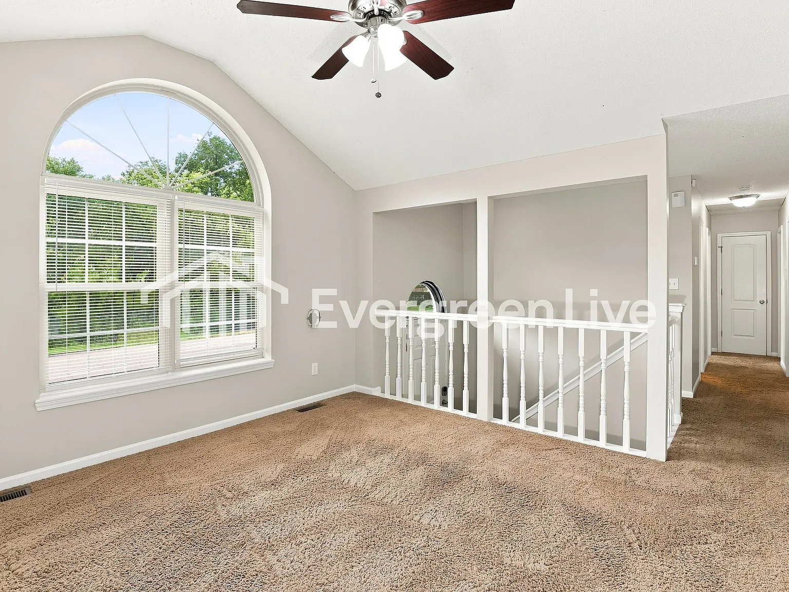 3 bed, 3.0 bath, 1452 sqft, $1,895 — Photo 4