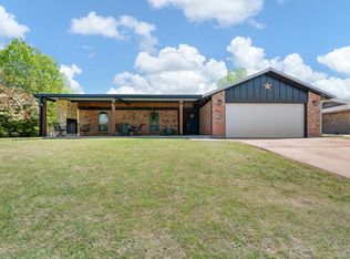 811 Ridgeway Rd, Joshua, TX 76058