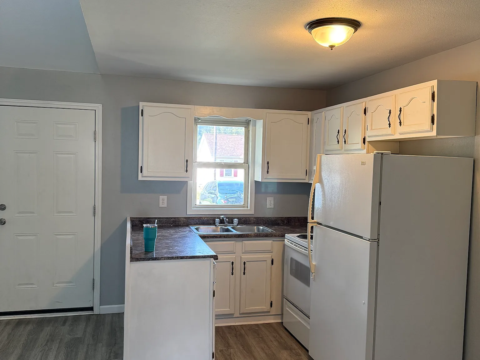 2 bed, $795 — Photo 4