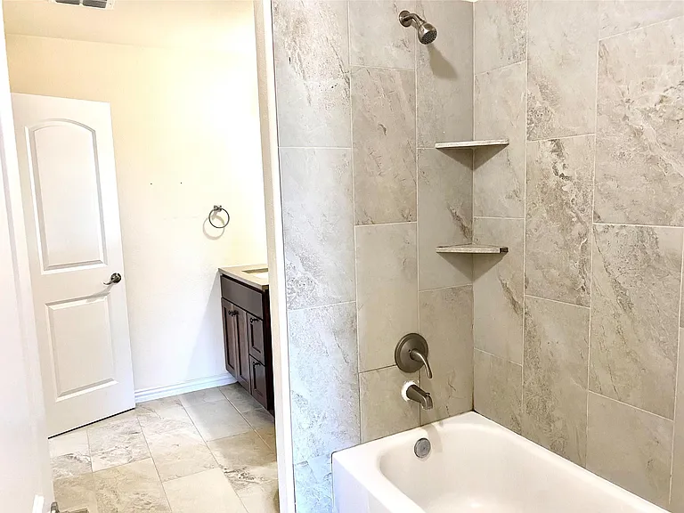 621 Fleming St — Photo 23