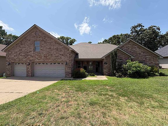 2nd image of 1065 Skyline Dr