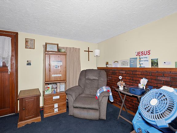 5th image of 2301 N Lafountain St