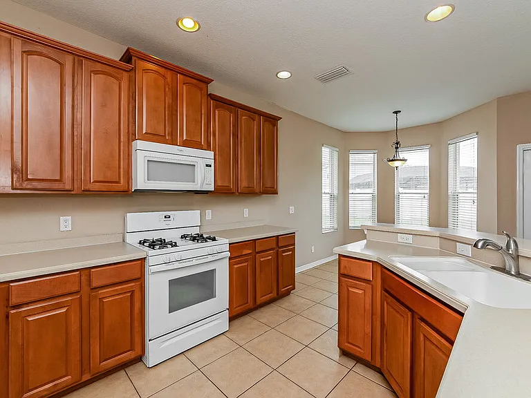 6305 36th Ct E — Photo 7