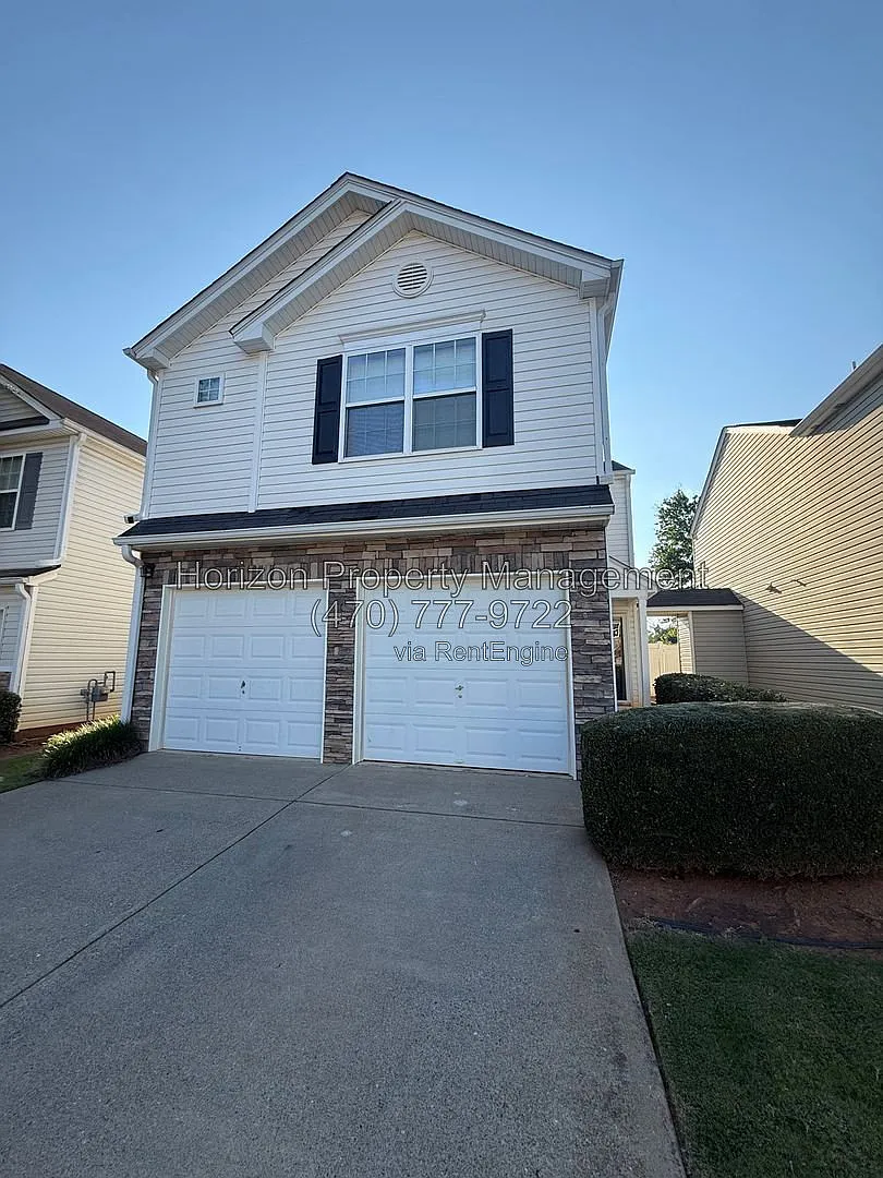 3 bed, 2.0 bath, 1408 sqft, $2,045 — Photo 1